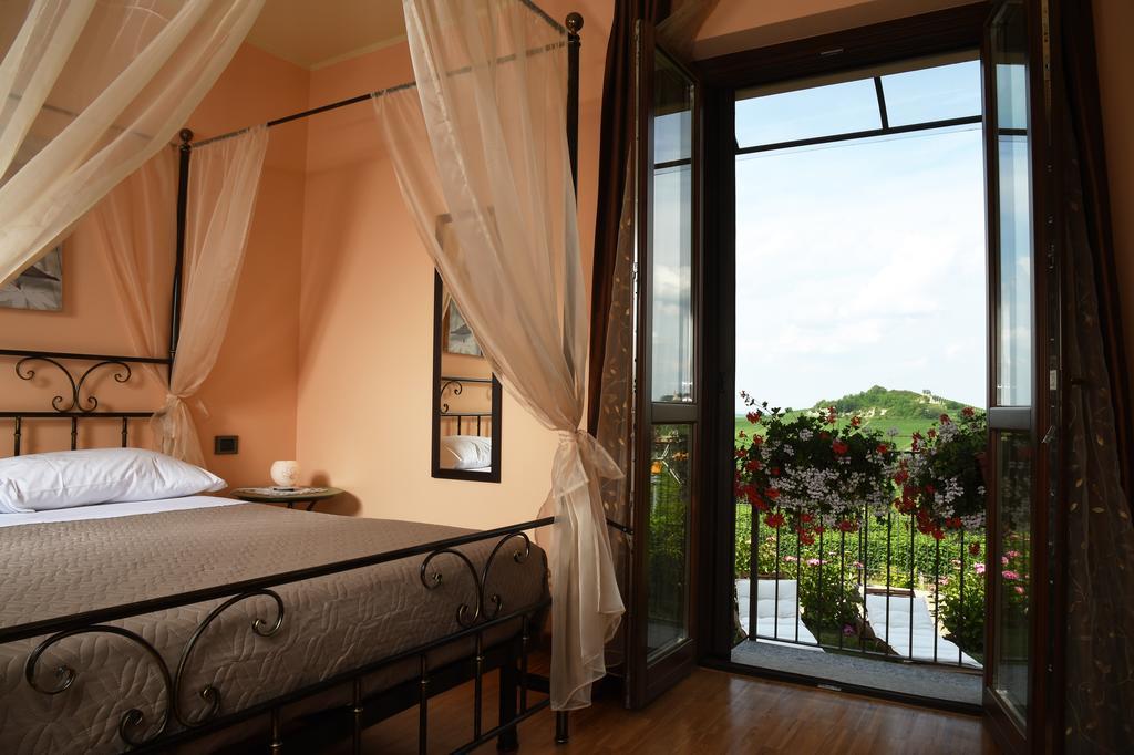 Villa Vecchio Castagnito Habitación foto